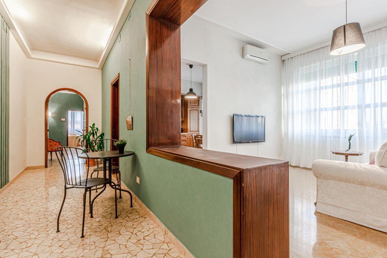 Frank'S And Art Love Apartments Livourne Extérieur photo